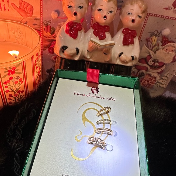 House of Harlow 1960 ear cuff set. NWTand box - Picture 2 of 4